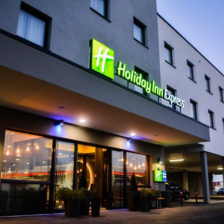 Holiday Inn Express Munich - Olching, An Ihg Hotel Екстер'єр фото